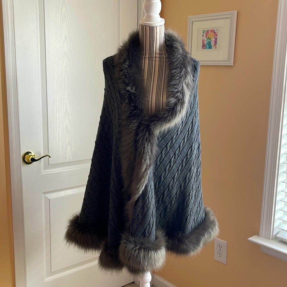 CHICO’S CAPE